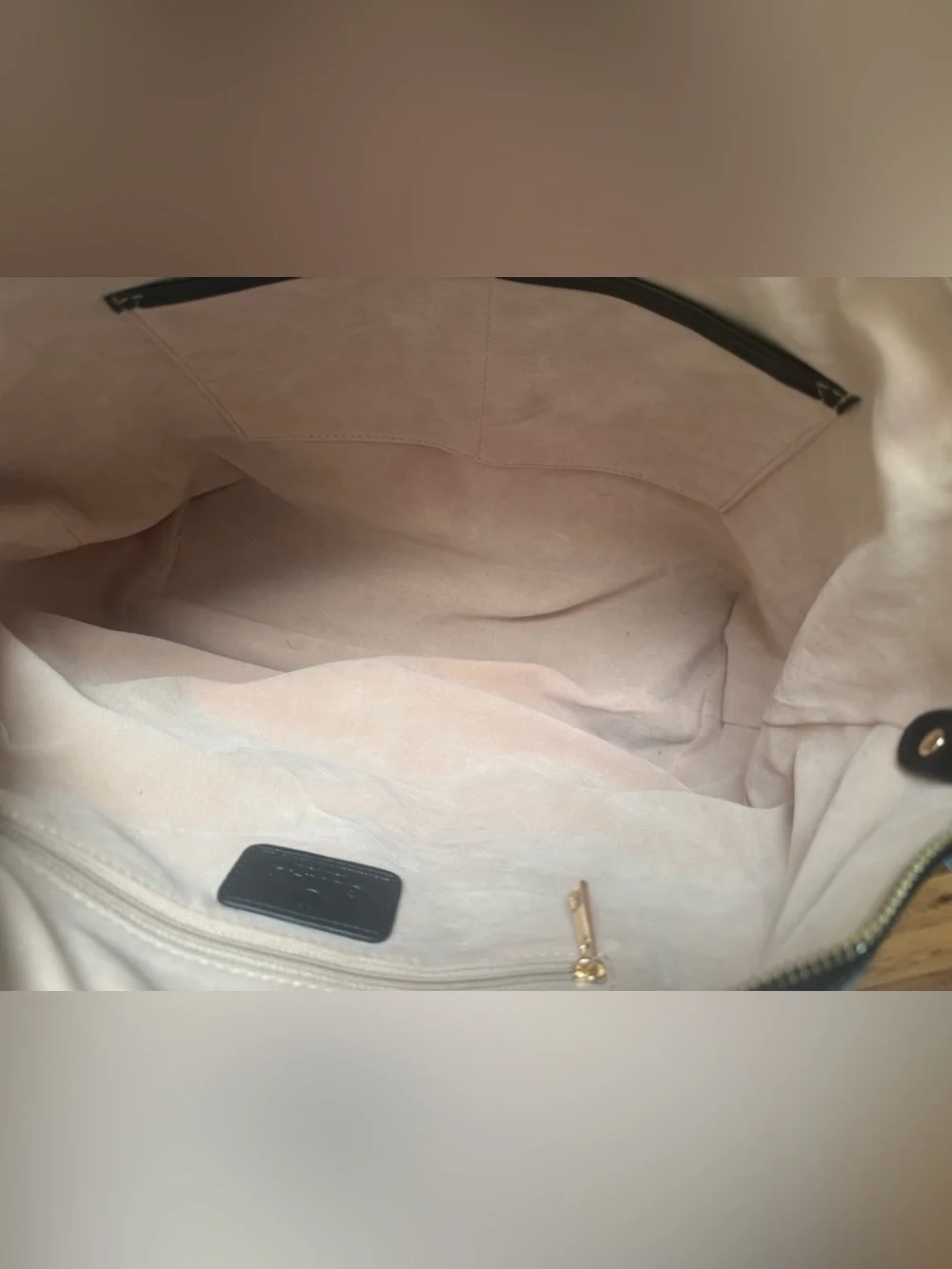Gunas New York Bag